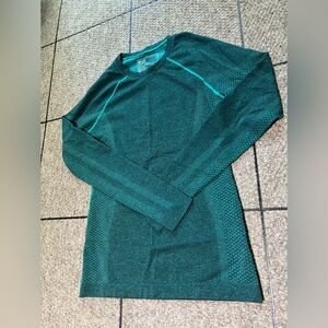 Green underscrub figs top